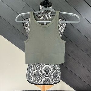 💥Nikibiki Sage Ribbed Tank Top Cropped‎ 💥